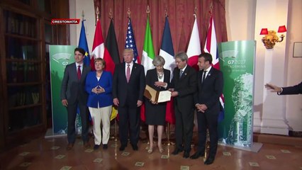 Casa Blanca descarta preocupación por “canales privados”