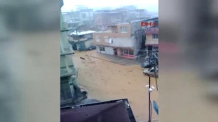 Izmir'i Yağmur Vurdu