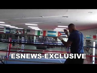 Download Video: FERNANDO VARGAS all he does as a trainer is win win win - EsNews Boxing