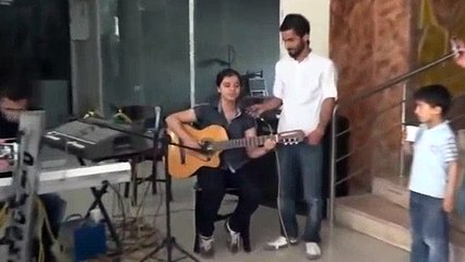 Berfin Aktay'dan Canda Kürtçe (Yok böyle bir ses)