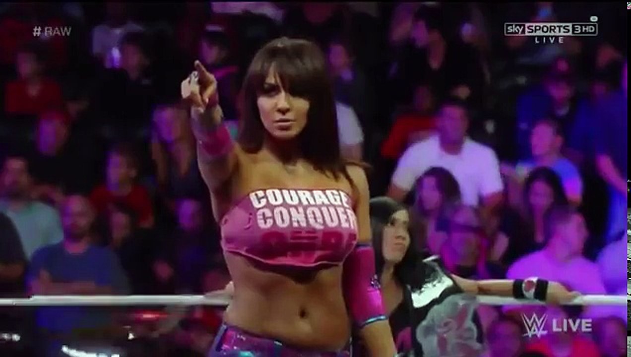 WWE RAW 10-13-14 AJ Lee and Layla vs Paige and Alicia Fox