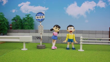 Doraemon Nobita and Shizuka (Noby and Sue) rain day stop mot