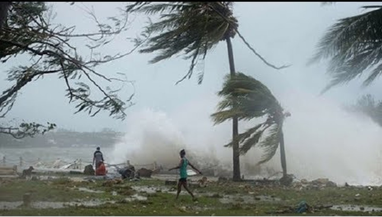 ধেয়ে আসছে ঘূর্ণিঝড় ‘মোড়া’ ধংস হতে পারে কক্সবাজার !! ৭ নং বিপদ সংকেত