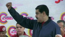 Oposición venezolana marcha, Maduro lanza comando antiterrorista