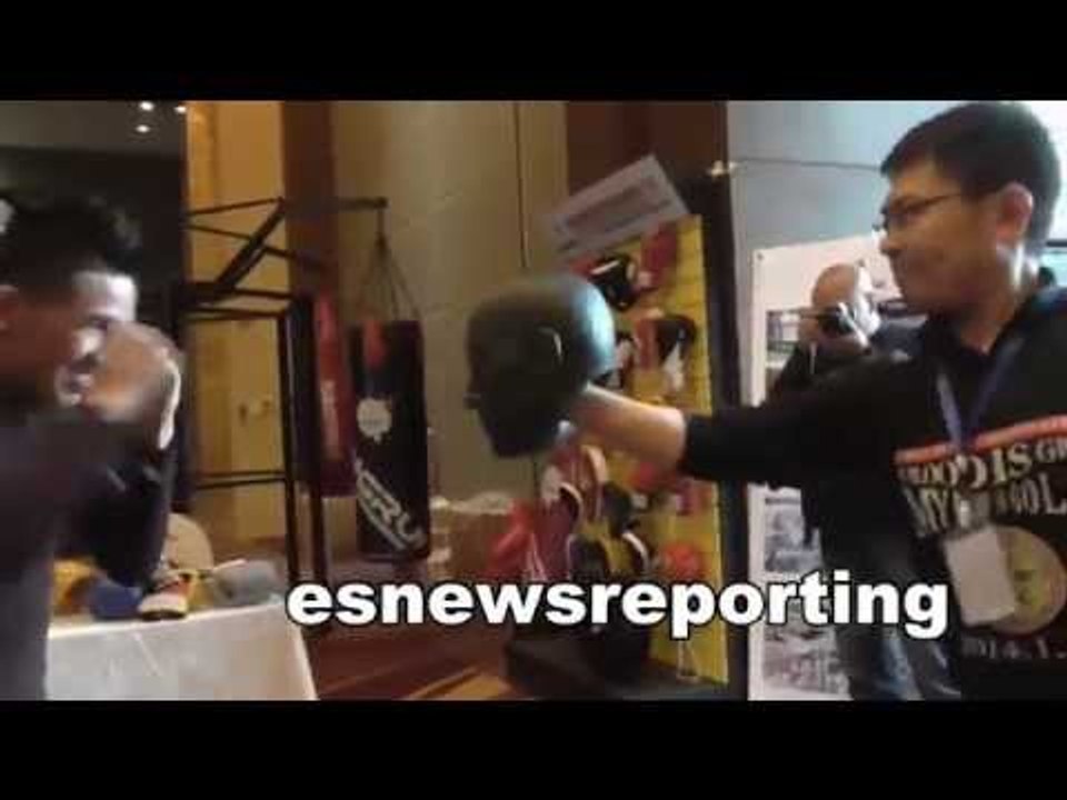 Leo Santa Cruz Showing Off Skills in China - EsNews Boxing WBC Kuumming