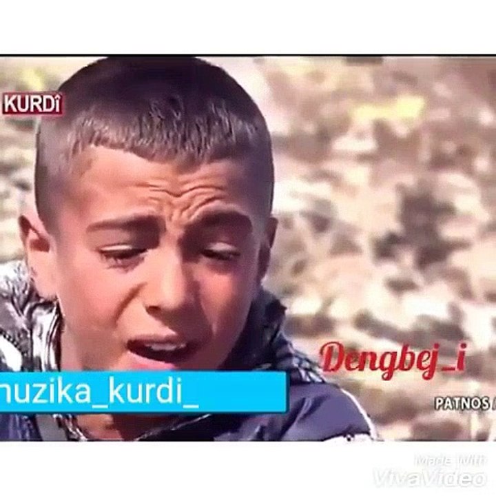 Amatör Kürtçe şarkı söyleyen çocuk