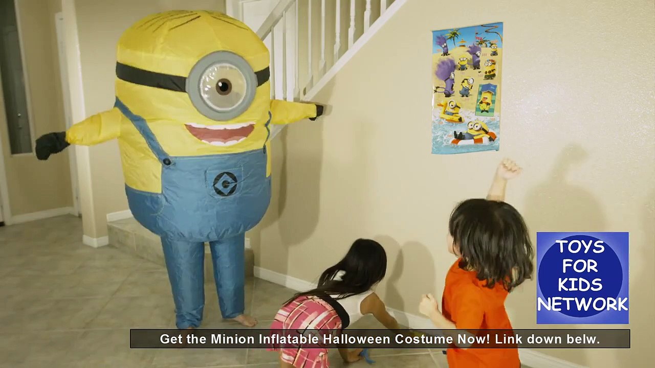 Brilliant group Minions Halloween costume takes the internet by storm -  Dexerto