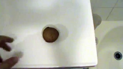 How To Eat a CupCake