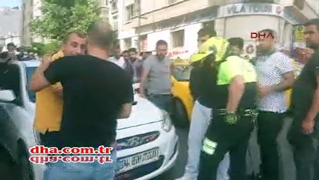 Polislere 'polis gelsin' diyerek direndi