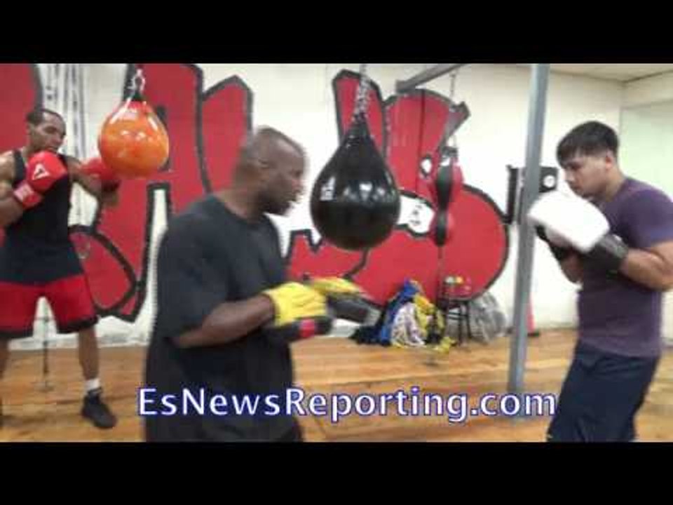 Outlaws Boxing Gym - Working Mitts EsNews Boxing