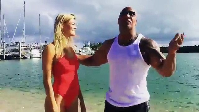 Alerte à Malibu (remake) : Kelly Rohrbach enfile le maillot de Pamela Anderson