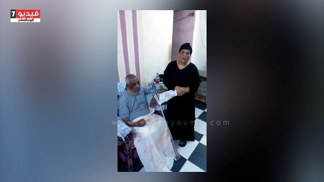 بالفيديو..دراجة بخارية بـ3 عجلات تعيد الحياة لعم متولي بعد إصابته بشلل رباعى فى حادث