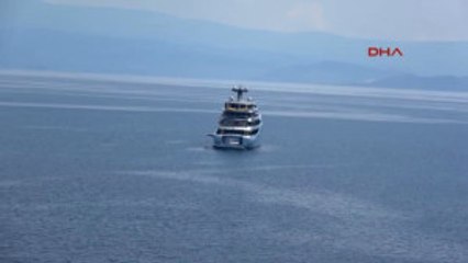 Bodrum Ingiliz Milyarderin Torunları Halk Plajında Eğlendi