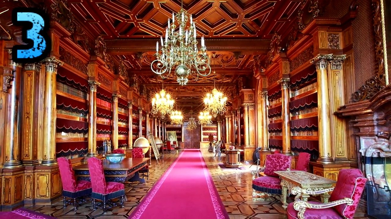 72.Top 5 Biggest Castles in the World