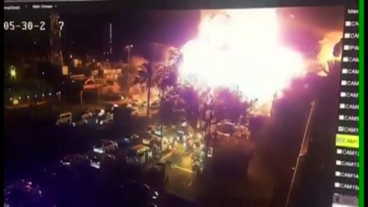 CCTV footage shows explosion at Baghdad ice cre...
