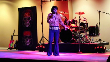 Michael Cullipher sings 'Blueberry Hill Can't Stop Loving You' May 2017