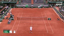 Roland-Garros 2017 : Alexander Zverev s’offre le break sur un passing splendide (4-6, 6-3, 2-1)