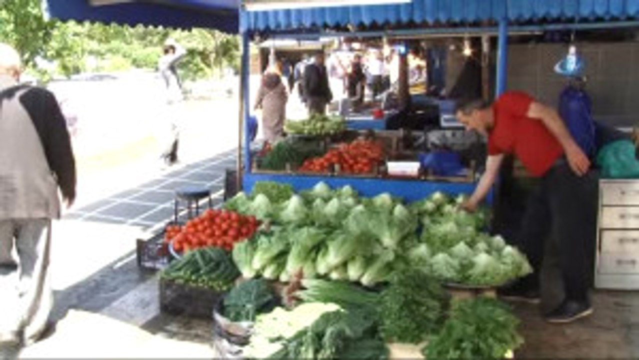Balık Satışları Düşünce Tezgahlar Meyve ve Sebze Reyonuna Döndü