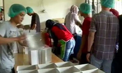 Suasana Persiapan Menu Buka Puasa di Istiqlal