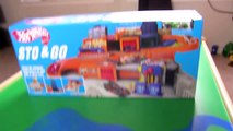 Hot Wheels and Fast Lane Parking Garage Elevator Playset with Helicopters | Hotwheels Cars
