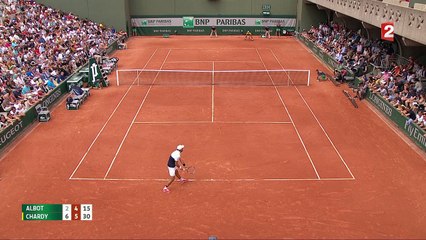 Roland-Garros 2017 : Jérémy Chardy assure en coup droit contre Radu Albot (2-6, 4-5)