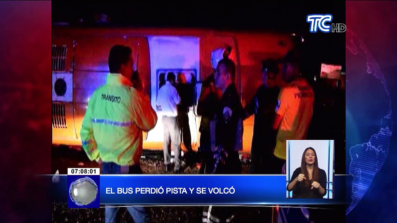 Bus interprovincial perdió pista y se volcó