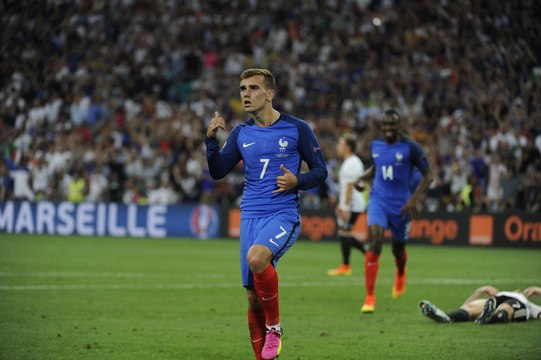 EdF : Lacazette et Mbappé vantent les qualités de Griezmann