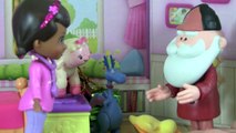 Doc McStuffins Santa Claus Breaks A Toy! Christmas Toy Parody! Full Playtime Episode Kids
