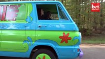 Movie Buff Builds Scooby Doo’s 'Mystery Machine' Van  RIDICULO