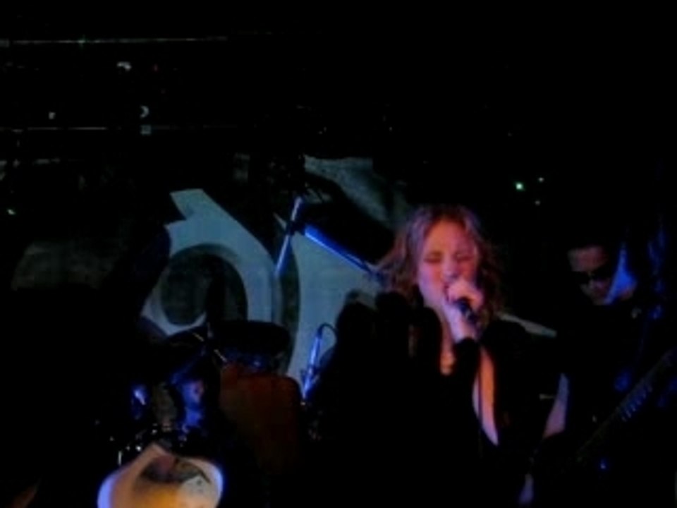 Concert La Boule Noire --> Der Regen Fällt