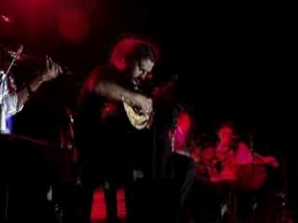 Ask Laftan anlamaz. Izzet yildizhan Kemal alacayir -