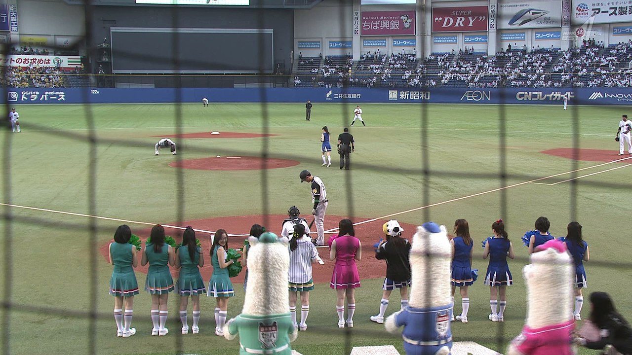 モーニング娘。'17[プロ野球「ロッテ」対「阪神」始球式]170530