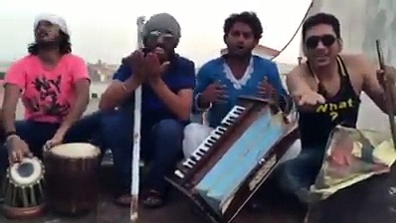 Roti hai na kapra Full Funny Song hnsa hnsa kr pagl krdy ga best parfomus