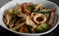 SQUID STIR-FRY Fast and spicy