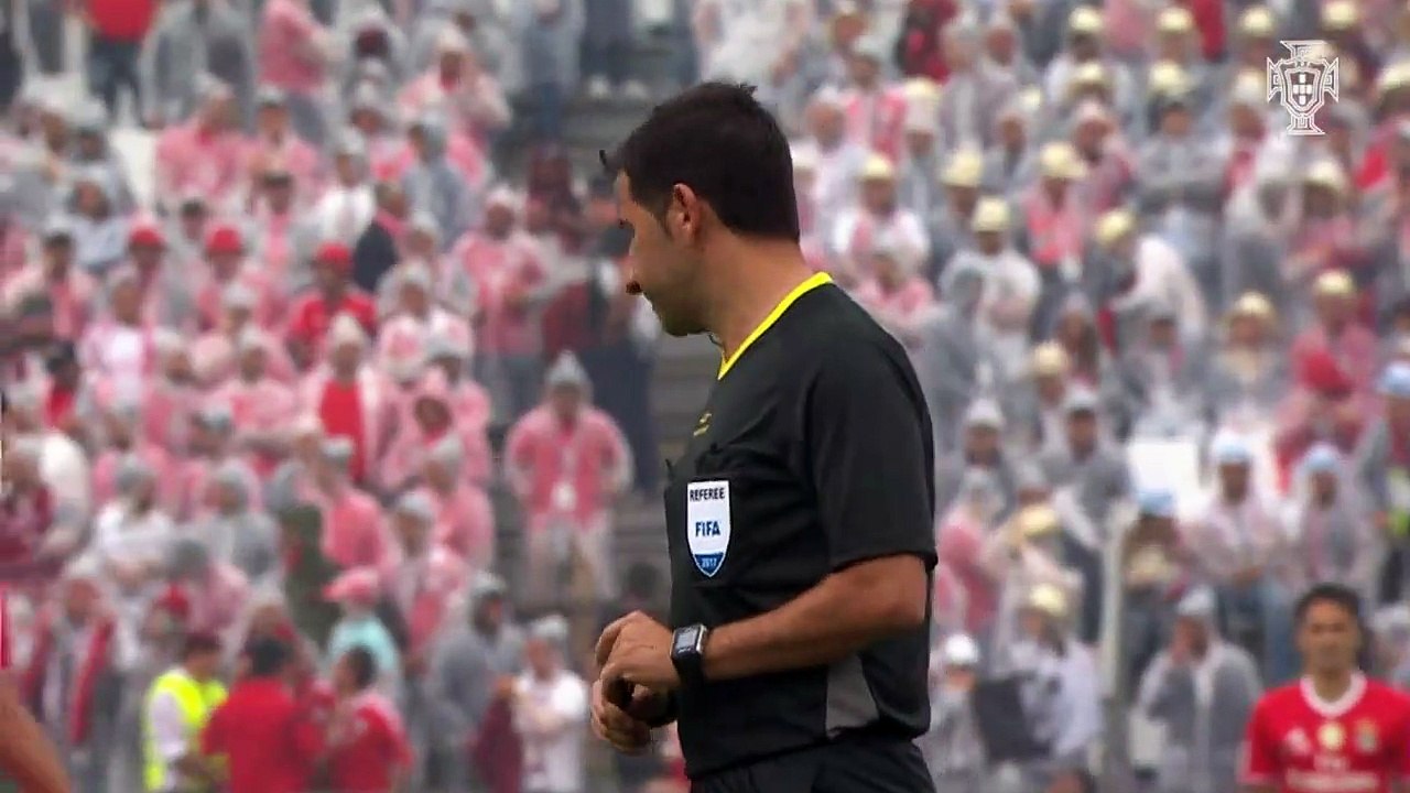 A bola da Taça de Portugal chegou pelo ar