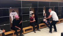 Tite simula preleção no vestiário da Arena para jovens jogadores