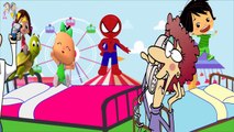 Niloya Tospik Ege ile Gaga Bebe Batman ve Örümcek Adam yatakta zıplıyor. Çocuk şarkıları çizgi film