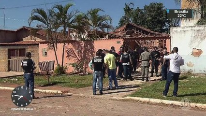 Quadrilha explode muro de presídio e destrói casa vizinha
