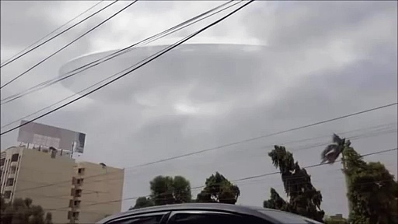 Today A Spaceship Was Seen in Sky @ Karachi Gulistan-e-Johar Road