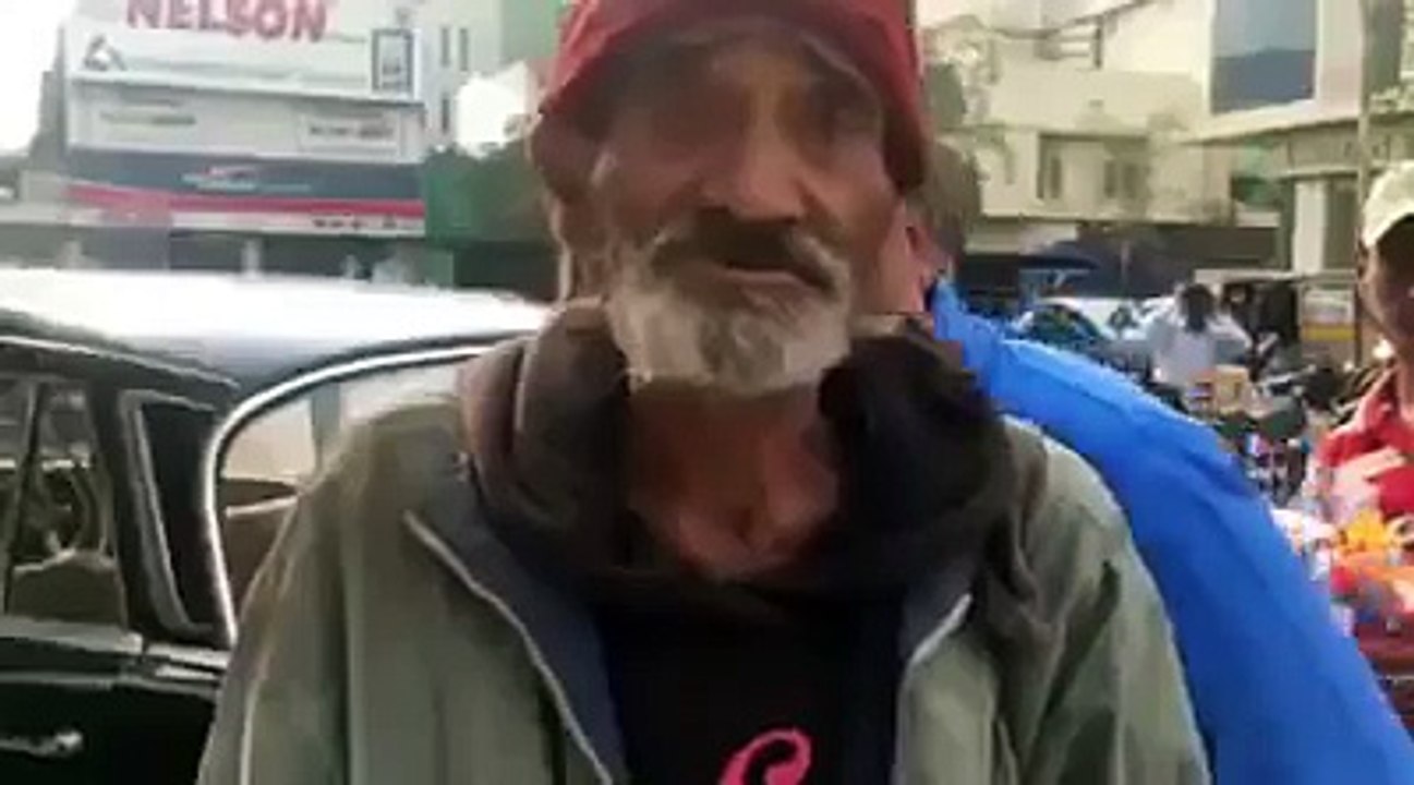 TV Actor Ahsan Khan shared tragic story of an educated poor man.