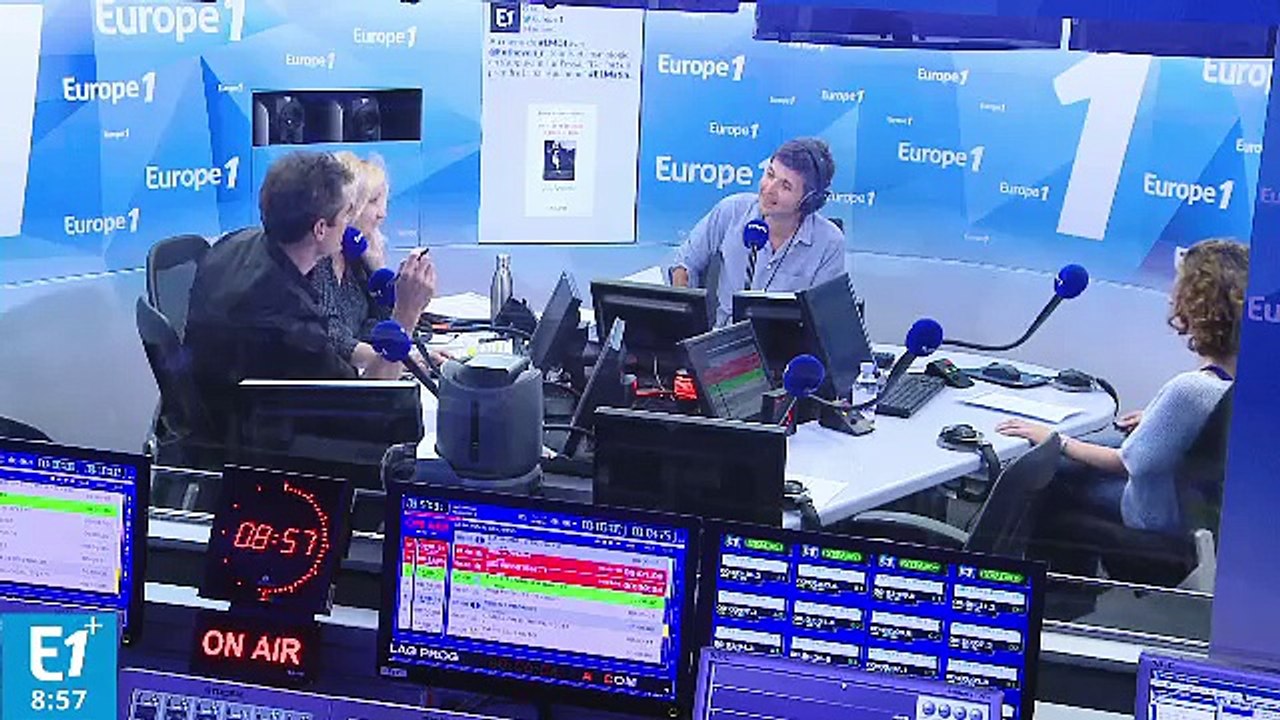 Regarde les étoiles comme si tu tournais avec elles