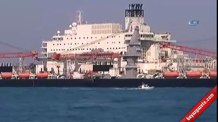 Türk Akımı için gelen dev gemi, İstanbul Boğazı'nda