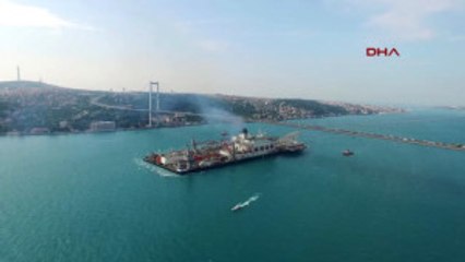 Havadan Görüntülerle Dev Geminin Boğazdan Geçişi