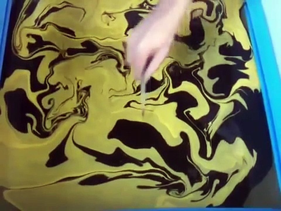 SWIRLING(Yellow & Black Custom Guitar)