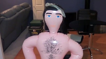 How To Undo a Bra With One Hand-NgzGYCA4dTY