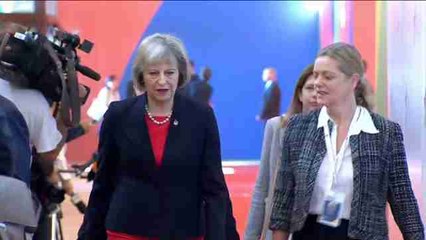 May no conseguirá la mayoría absoluta en las elecciones y Corbyn lograría más escaños