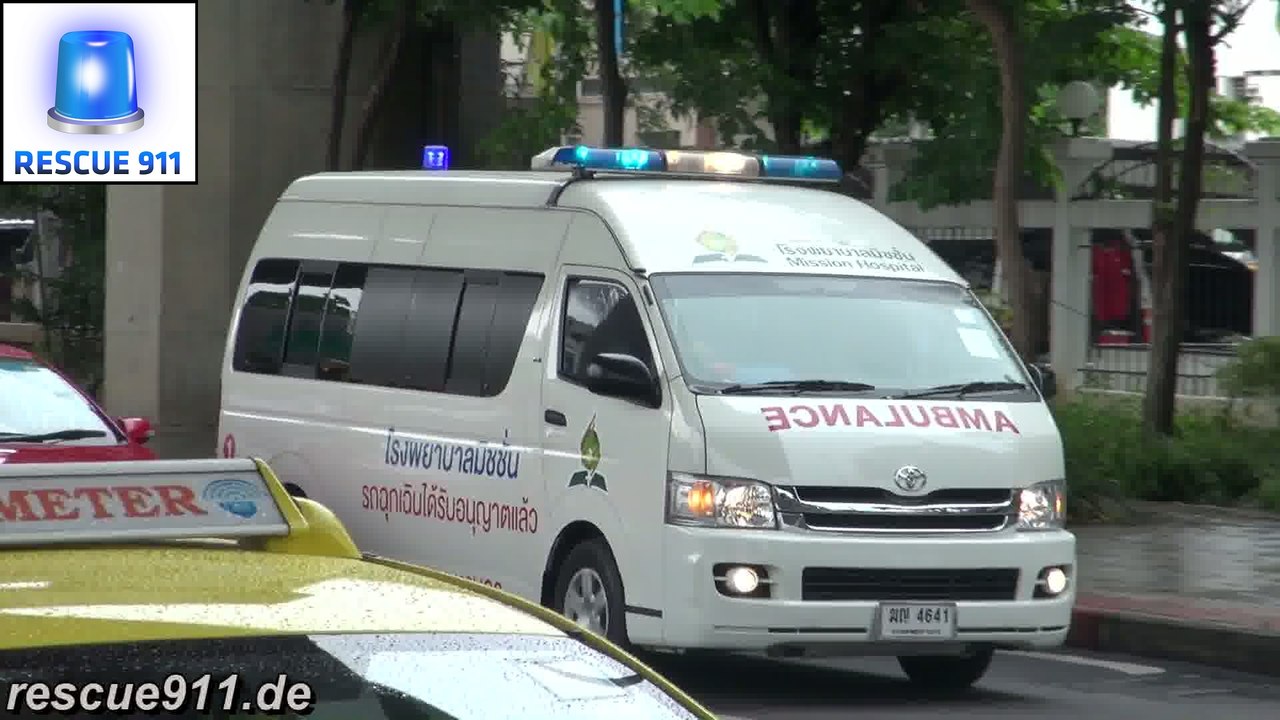 [Bangkok] Better not be in need of help, ambulance stuck in traffic
