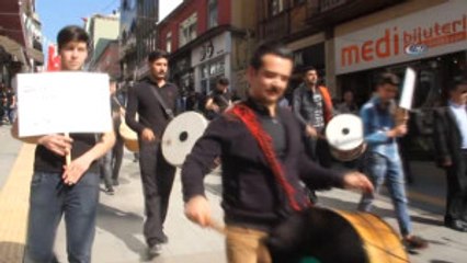 Ramazan Davulcularının Korsan Davulcu Eylemi