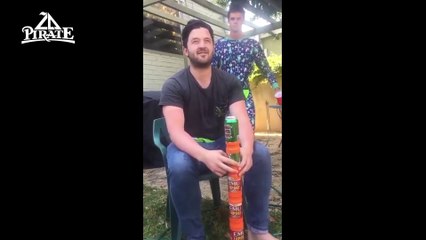 Pas besoin d'ennemis avec des copains comme ca