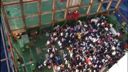 Izmir Denizde 4 Gün Mahsur Kalan Mültecileri Kurtaran Kaptan Konuştu